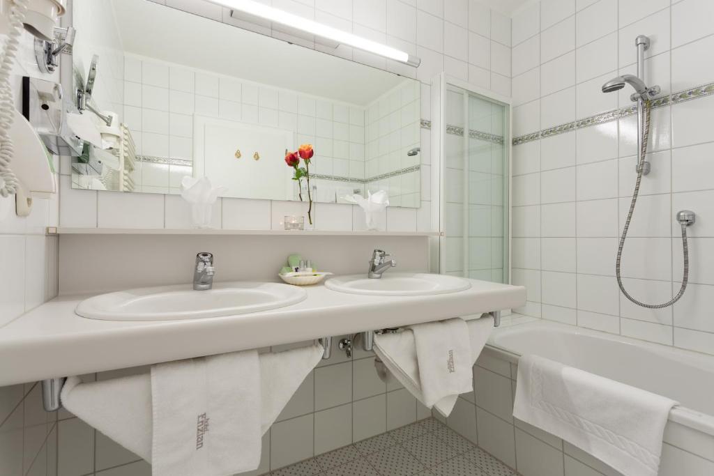 Hotel Enzian Zürs Kamer foto