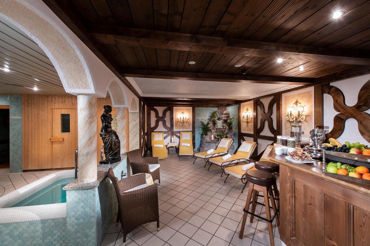 Hotel Enzian Zürs Buitenkant foto