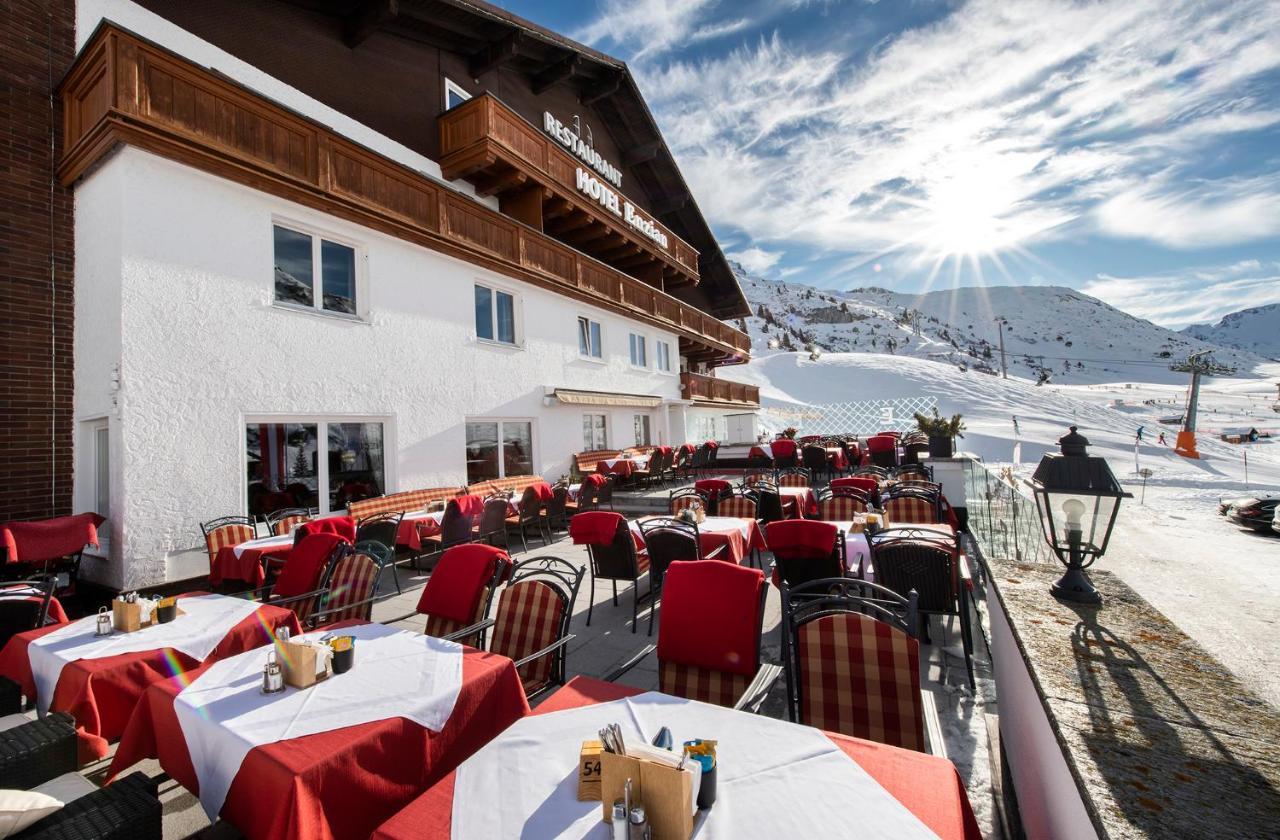Hotel Enzian Zürs Buitenkant foto