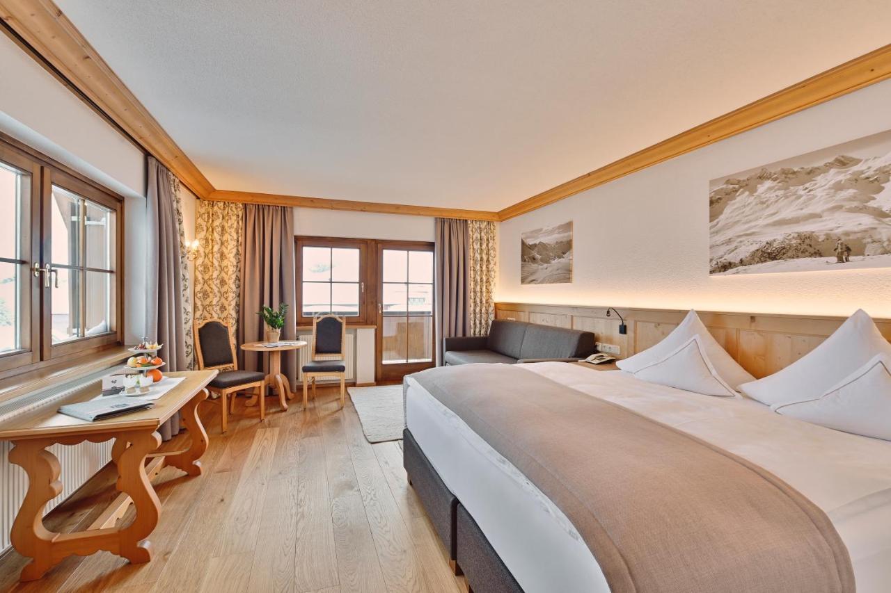 Hotel Enzian Zürs Buitenkant foto