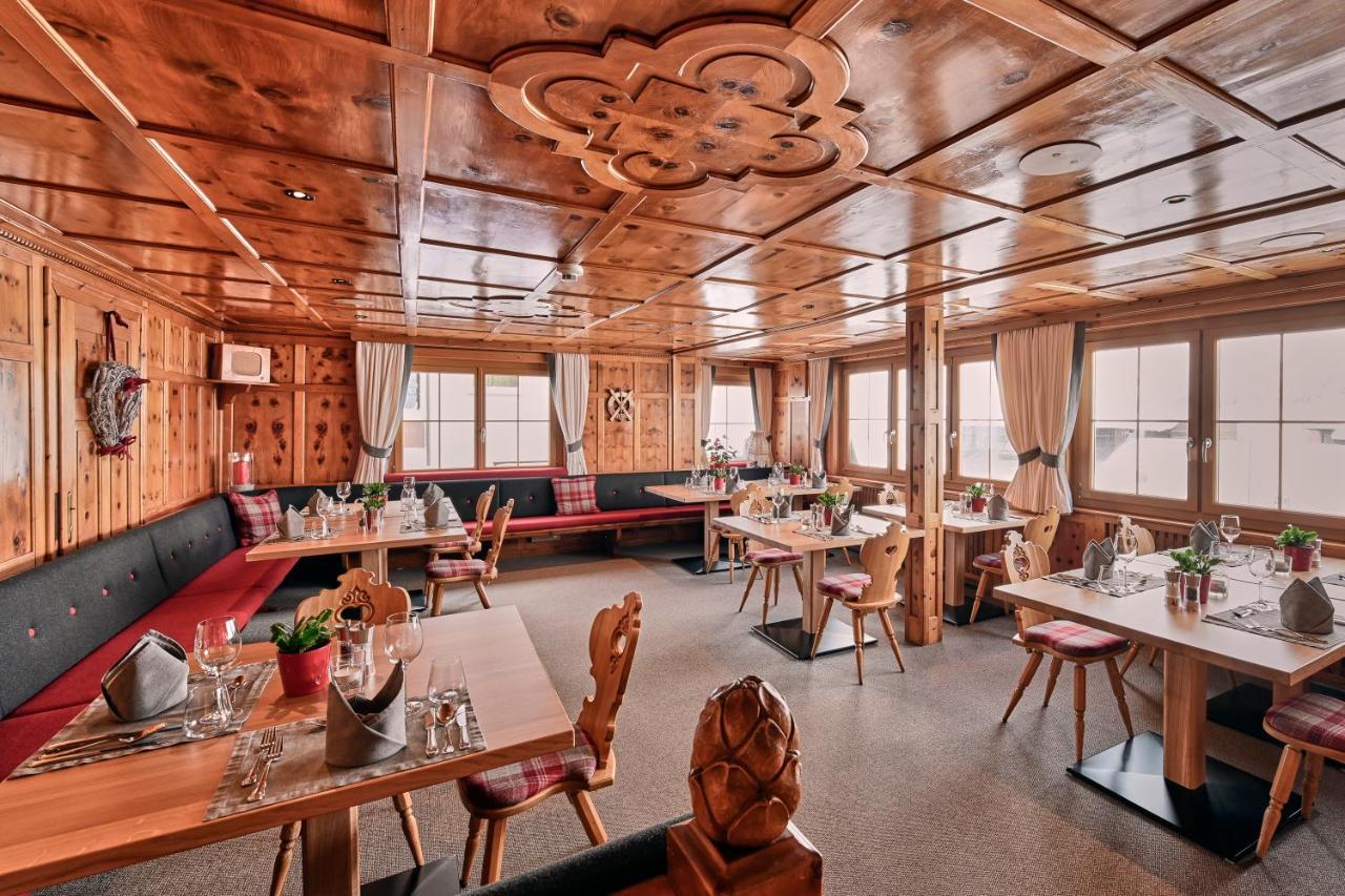 Hotel Enzian Zürs Buitenkant foto